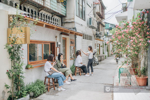 Những góc phố đậm chất Hàn Quốc ngay giữa lòng Hà Nội, lên ảnh mang vibe trong trẻo đến ngẩn ngơ1