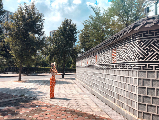 Những góc phố đậm chất Hàn Quốc ngay giữa lòng Hà Nội, lên ảnh mang vibe trong trẻo đến ngẩn ngơ